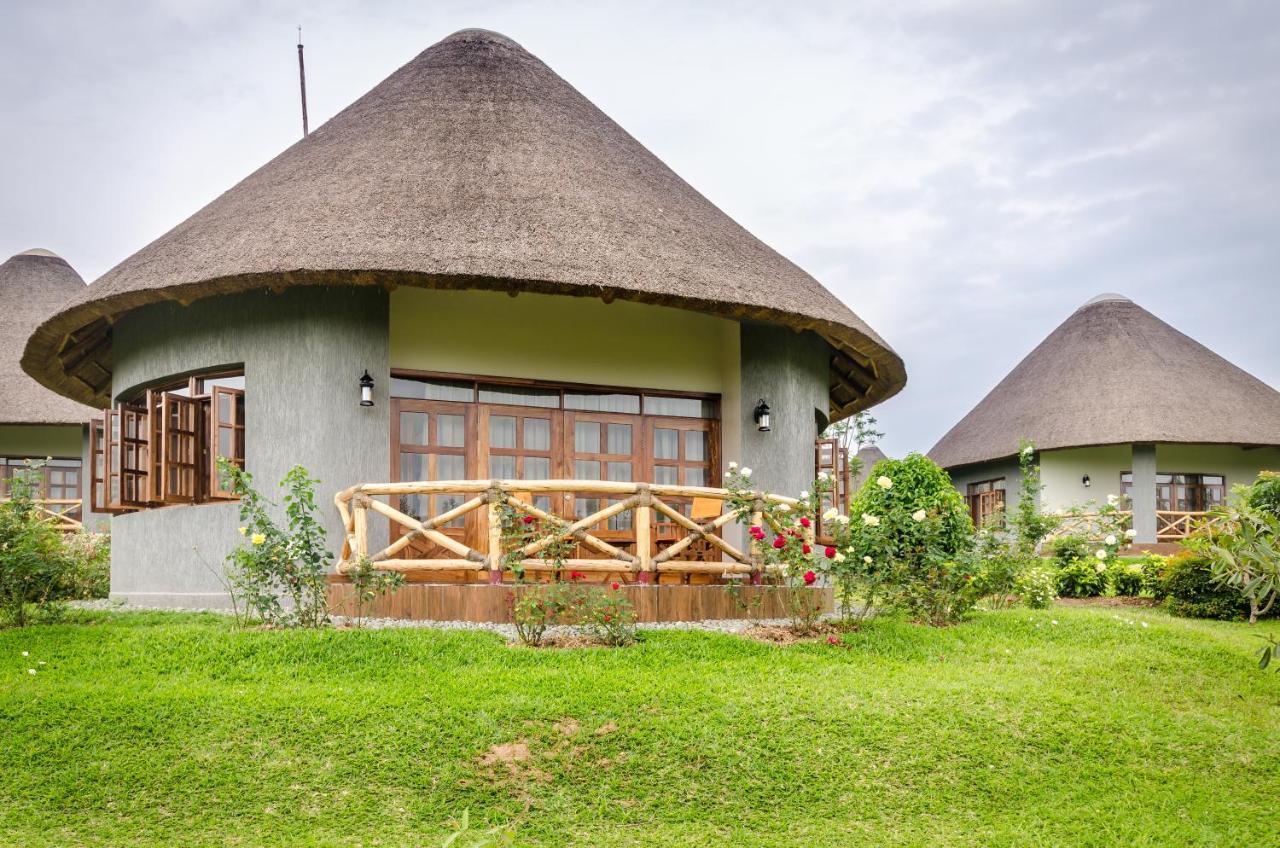 Emburara Farm Lodge Mbarara Bagian luar foto